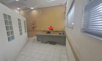 Imagem 3: Prédio comércial, 9 vagas,6 salas, 6 banheiros, 1 cozinha. Ótima localização