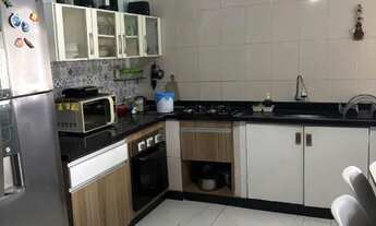 Imagem 4: Casa com piscina em itapoá