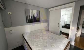 Imagem 7: Apartamento espaçoso, todo reformado e mobiliado. Com ar condicionado em prédio com lazer