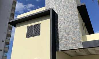 Imagem 1: Sobrado com Piscina a 50 metros da Praia