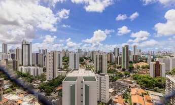 Imagem 6: Apartamento para venda possui 225 metros quadrados com 4 quartos em Casa Forte - Recife