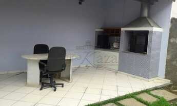 Imagem 3: Casa para aluguel e venda com 320 metros quadrados com 3 quartos