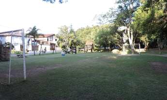 Imagem 5: Casa de condomínio térrea para venda possui 453 metros quadrados com 3 quartos