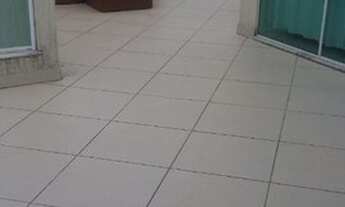 Imagem 7: Bombinhas quadra Mar