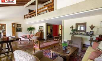 Imagem 2: CASA ALTO PADRAO - AMPLA AJARDINADA Na melhor localização do bairro. Casa imponente, rodea