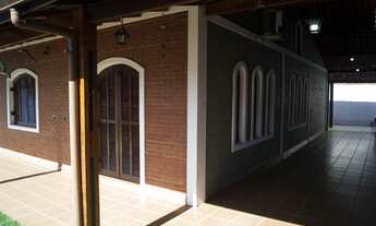 Imagem 3: Casa com 2 dormitórios, 1 suíte, 2 vagas, churrasqueira - Caraguatatuba