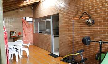 Imagem 6: Casa para venda possui 165 metros quadrados com 4 quartos em Cajuru - Curitiba - PR