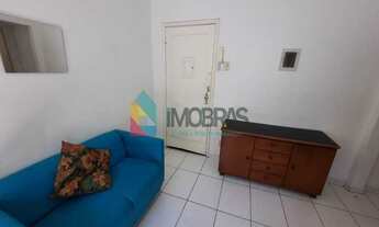 Imagem 3: Copacabana, Quarto Gigante, Rua Residencial e Bucólica, Próximo ao Metrô!!!