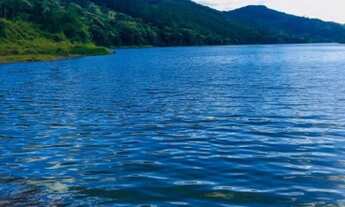 Imagem: Terreno próximo a represa