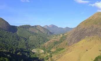 Imagem: Terreno com 4.400m2 na região de Itaipava