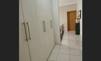 Imagem 4: Venda de Casa no Bairro Jardim Shangri-lá com 739 mts com 3 Suítes e Piscina