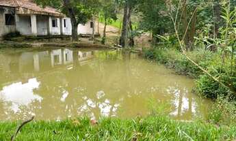 Imagem: E03-Terrenos com com Playground para as