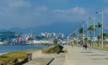Imagem 5: Quarto compartilhado com triliche em frente ao shopping Itaguaçu