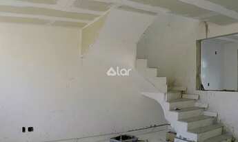 Imagem: Casa Geminada Individual com 131 m², 3
