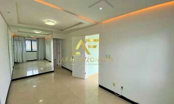 Imagem 5: Casa em condomínio na Aruana, com três quartos, sendo uma suíte.&gt