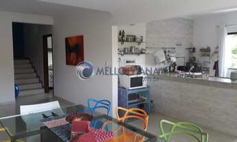 Imagem 2: Casa em condomínio fechado, com belo jardim na cidade de São Lourenço-MG