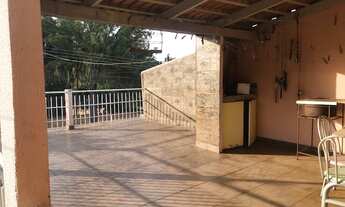 Imagem 5: Casa para venda possui 185 metros quadrados com 3 quartos em Jardim Califórnia - Goiânia