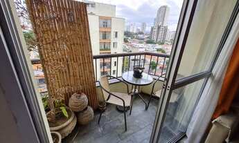 Imagem 4: Apartamento com 77m², 2 dormitórios sendo 1 suíte com armários, 1 escritório com estante e