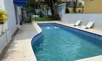 Imagem 2: Lindo Sobrado com 4 quartos duas suítes, e espaço com piscina