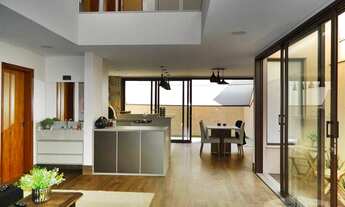 Imagem 2: Excelênte sobrado em Condominio fechado com A.T 245 mts / A.C 199 mts