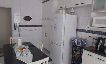 Imagem 6: Casa para venda com 214 metros quadrados com 3 quartos em Campo Grande - Santos - SP