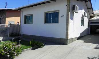 Imagem: Estreito duas casas no mesmo terreno na