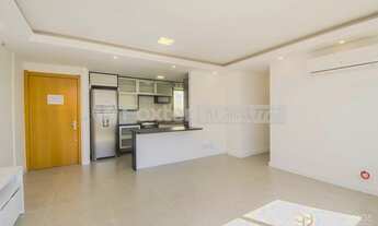 Imagem 6: Apartamento para venda tem 87 metros quadrados com 3 quartos em Passo da Areia - Porto Ale