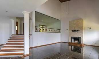 Imagem 2: Casa de condomínio para venda tem 650 metros quadrados com 3 quartos