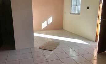 Imagem 2: Apartamento com 2 dormitórios para alugar, 60 m² por R$ 660,00/mês - Lagoa Redonda - Forta