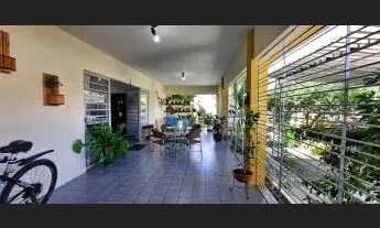 Imagem 4: Casa / Padrão - Madalena - Venda - Residencial