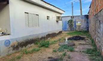 Imagem 2: Casa para Venda em Cuiabá, JARDIM PASSAREDO, 2 dormitórios, 1 banheiro, 4 vagas
