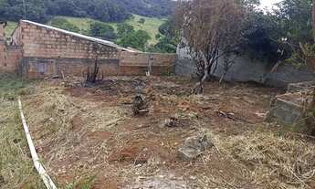 Imagem: Lote com construção iniciada