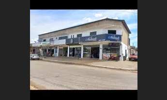 Imagem: Prédio com lojas Perto do Hospital Hugo