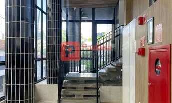 Imagem 7: Studio para locação com 42m2, todo reformado! Varanda, cooktop e geladeira. Ao lado da est