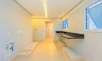 Imagem 5: Apartamento com 204m² de área útil, sala ampla, 4 dormitórios sendo 3 suítes, 3 vagas