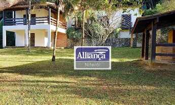 Imagem 4: Maravilhosa propriedade VAZIA e cercada pela natureza em Papucaia! 2.400m² de área total