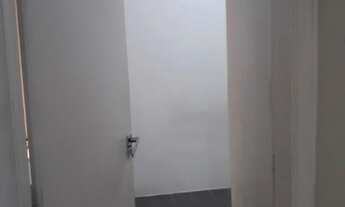 Imagem 2: Apartamento no 1 andar, água e luz incluso no aluguel,350 metros do Caminho de areia