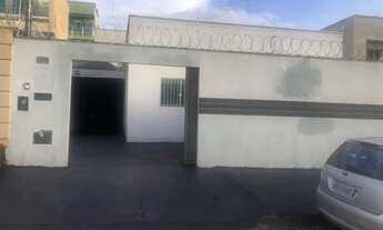 Imagem 2: 1 Casa no Jardim Gramado