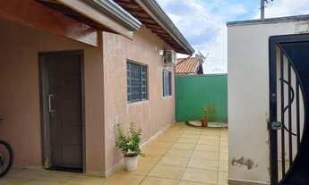 Imagem 2: Vendo casa grande em colina de laranjeiras