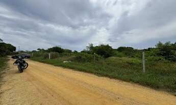 Imagem 6: Terreno plano com RGI 900m² ao lado da escola Dominus (Baia Formosa