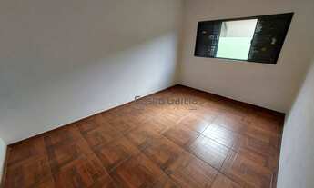 Imagem 5: Casa com 2 quartos para alugar, contendo 117 m² de área útil no bairro Jardim Nossa Senhor