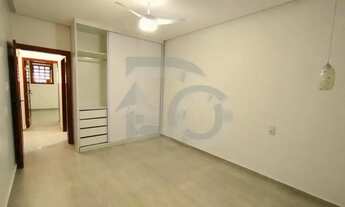 Imagem 2: Casa de 370m² no Bairro Atalaia - 3 Quartos, sendo 1 Suíte