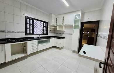 Imagem 3: Casa para venda tem 104 metros quadrados com 3 quartos em Jardim Cláudia - São Paulo - São