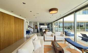 Imagem 3: Sobrado à venda em Vinhedo, Condomínio Campo de Toscana, com 4 suítes, com 610 m²