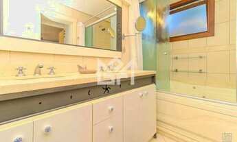 Imagem 3: Casa Residencial de 4 Dormitórios com 2 Suítes no Tristeza, POA Vaga para 3