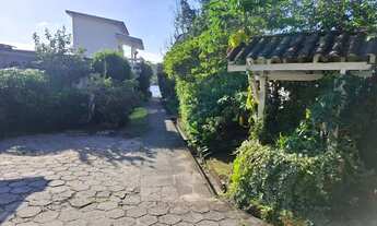 Imagem 2: Aluguel anual casa em pequeno condomínio fechado na beira da Lagoa da Conceição