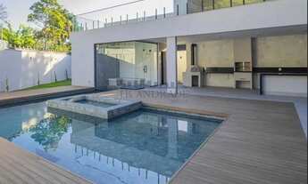 Imagem 4: Casa com 683m², vista Pedra da Gávea, 5 suites no melhor condomínio do Itanhangá