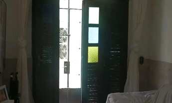 Imagem 3: Casa em Paripe, térreo sala dois quartos sendo uma suíte,cozinha banheiro área de serviço