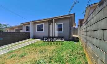 Imagem: Casa à Venda com 2 quartos, 1 vaga de garagem