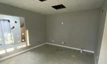 Imagem 3: Comercial sala no Centro Comercial Jardim Carvalho - Bairro Jardim Carvalho em Ponta Gros